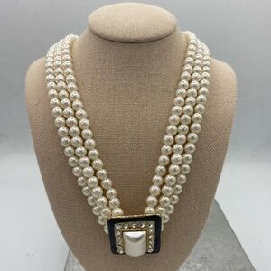 Vintage Three Strand Faux Pearl Choker Necklace With Square Pendant Elegant